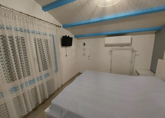 Pavillon 6 Pers. Avec Piscine, Clim, Parking Et Wifi - Fr-1-776-5 *