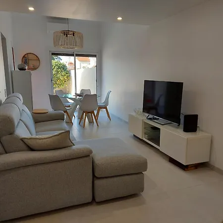 Pavillon 6 Pers A Argeles-sur-mer: Piscine, Clim, Parking, Wifi, Proche - Fr-1-776-5